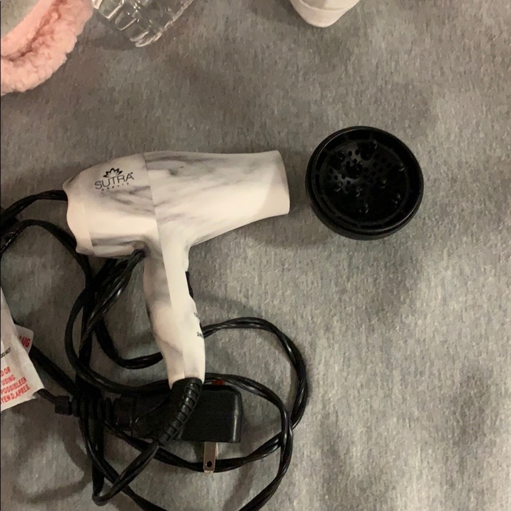 Sutra travel size hairdryer